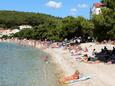 Der Strand Drvenik im Ort Drvenik Donja vala, Makarska.