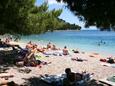 Der Strand Drvenik im Ort Drvenik Donja vala, Makarska.