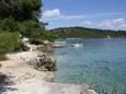 Plaža  u mjestu Lumbarda, Korčula.