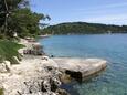 Plaža  u mjestu Lumbarda, Korčula.