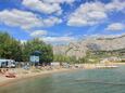 Der Strand  im Ort Omiš, Omiš.