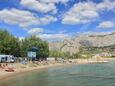 Der Strand  im Ort Omiš, Omiš.