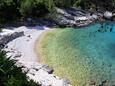 Der Strand Mala Zaraća im Ort Zaraće (Gdinj), Hvar.