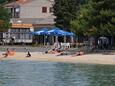 La plage Padova III en ville Banjol, Rab.