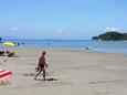 La plage Mel en ville Kampor, Rab.