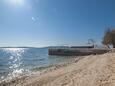 La plage  en ville Brodarica, Šibenik.