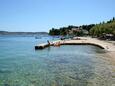 La plage  en ville Rogoznica, Rogoznica.