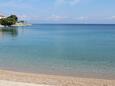 Der Strand Vantačići im Ort Vantačići, Krk.