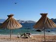 Пляж Vela Plaža в городе Baška, Krk.