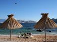 La plage Vela Plaža en ville Baška, Krk.