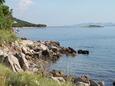 Der Strand  im Ort Klenovica, Novi Vinodolski.