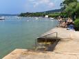 La plage la plus proche La plage Pila en ville Punat, Krk.