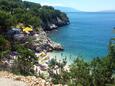 Der Strand Škrpun im Ort Novi Vinodolski, Novi Vinodolski.