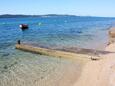 Der Strand  im Ort Bibinje, Zadar.