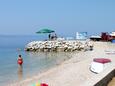 La plage  en ville Podgora, Makarska.