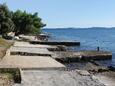 Der Strand  im Ort Kožino, Zadar.