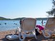 La plage  en ville Pirovac, Šibenik.