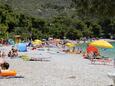 La plage Promajna en ville Promajna, Makarska.