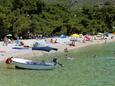 La plage Promajna en ville Promajna, Makarska.