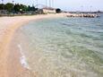 La plage  en ville Turanj, Biograd.