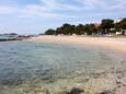 La plage  en ville Turanj, Biograd.