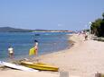 Der Strand Pavlinka im Ort Žaborić, Šibenik.