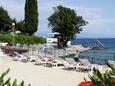 Der Strand Tomaševac im Ort Opatija, Opatija.