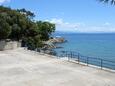 Der Strand Angiolina im Ort Opatija, Opatija.