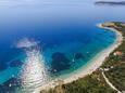 Der Strand Miholašćica im Ort Miholašćica, Cres.