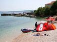 Der Strand Zavala im Ort Zavala, Hvar.