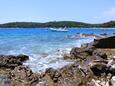 Der Strand  im Ort Artatore, Lošinj.