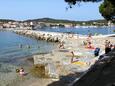 Der Strand Zelena punta im Ort Kukljica, Ugljan.