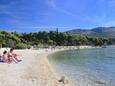 Der Strand  im Ort Stobreč, Split.