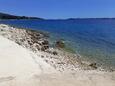 Der Strand  im Ort Čerenje, Pašman.