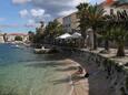 La plage  en ville Korčula, Korčula.