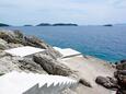 Der Strand  im Ort Prižba, Korčula.