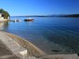 Ближайший пляж Пляж в городе Račišće, Korčula.