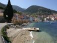 La plage  en ville Račišće, Korčula.