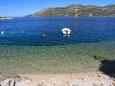 Der Strand  im Ort Tri Žala, Korčula.