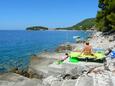 Der Strand  im Ort Prižba, Korčula.