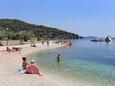 Der Strand  im Ort Poljica, Trogir.