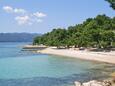 Der Strand  im Ort Orebić, Pelješac.