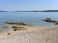 Der Strand  im Ort Orebić, Pelješac.