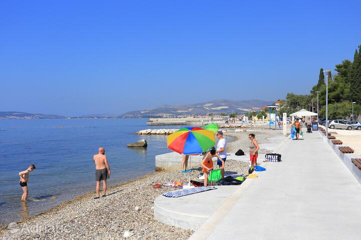 Stožer objavio : Imamo 180 oboljelih , jedna osoba preminula - Page 7 Kastela-kastel-luksic-beach-3-720x480