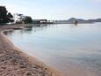 Der Strand Dražice im Ort Biograd na Moru, Biograd.