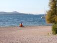 Der Strand  im Ort Biograd na Moru, Biograd.