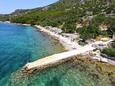 Der Strand  im Ort Donje More, Pašman.