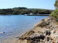 La plage  en ville Punta križa, Cres.