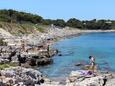 La plage Kadin en ville Mali Lošinj, Lošinj.