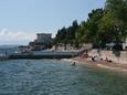 La plage  en ville Selce, Crikvenica.